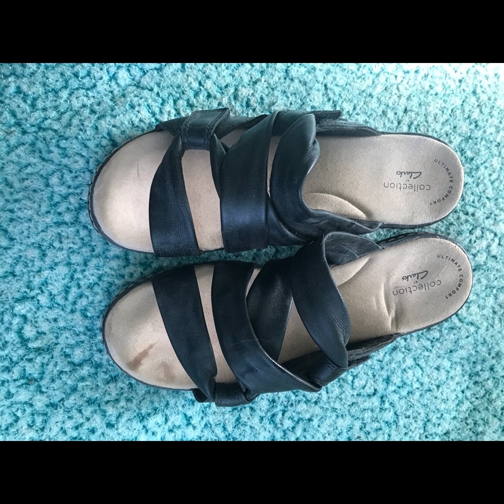 Clarks sandals-like new